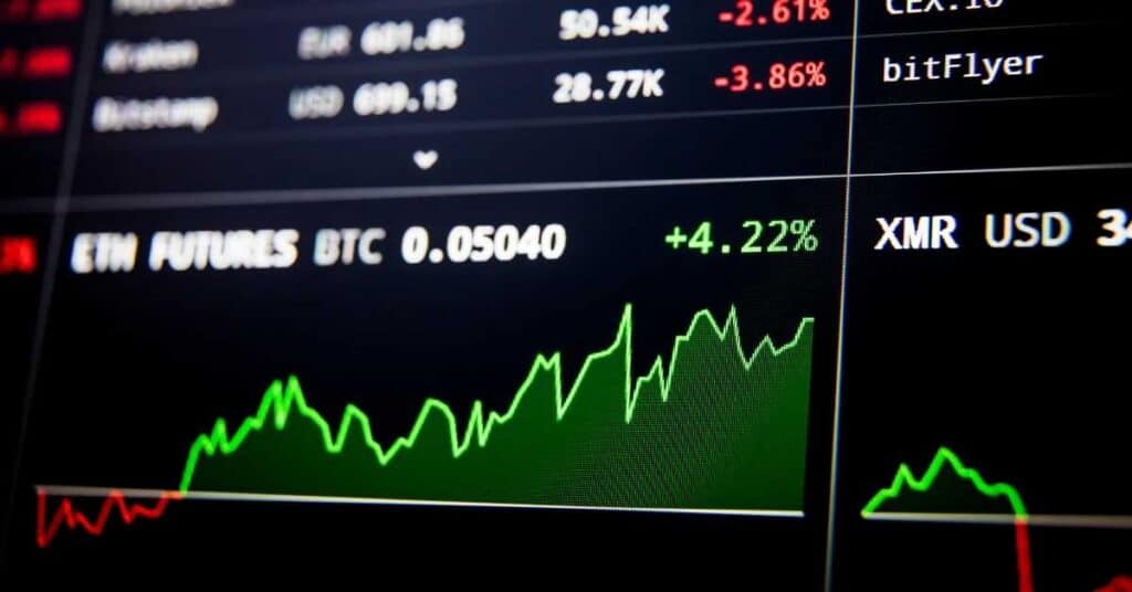 Confronto tra la crescita di un conto deposito e un piano di accumulo PAC 2026 azionario