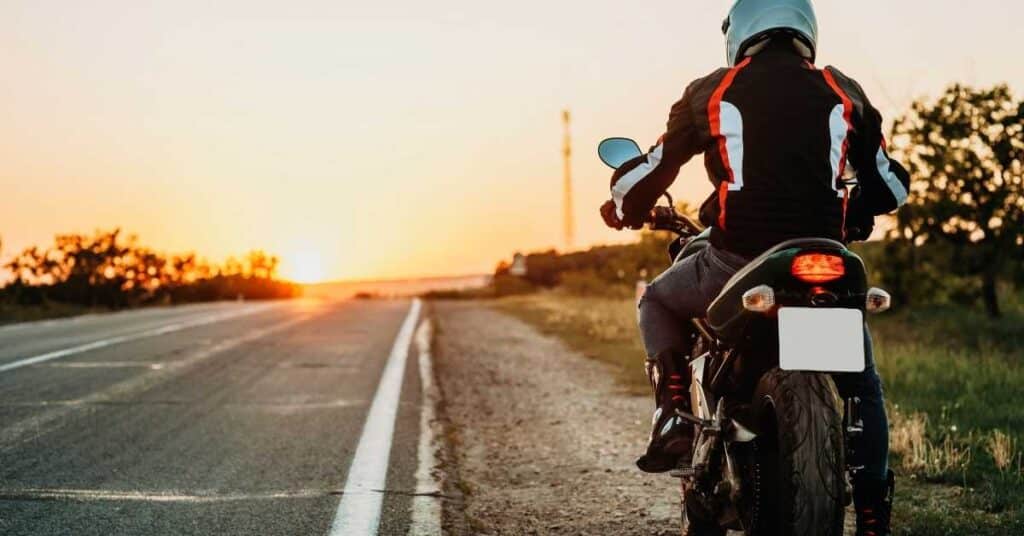Analisi delle formule di guida esclusiva, esperta e libera nell'assicurazione moto nel 2026
