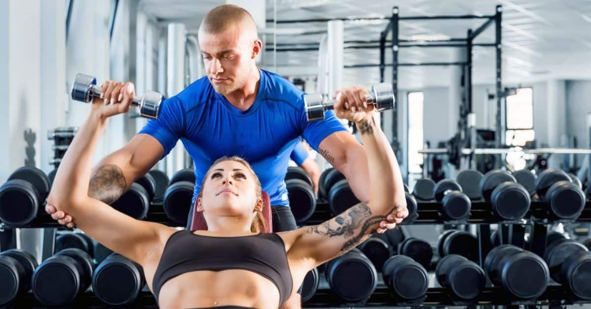 Schema di analisi peritale per la copertura da infortuni da remoto e coaching digitale con assicurazione professionale personal trainer nel 2026